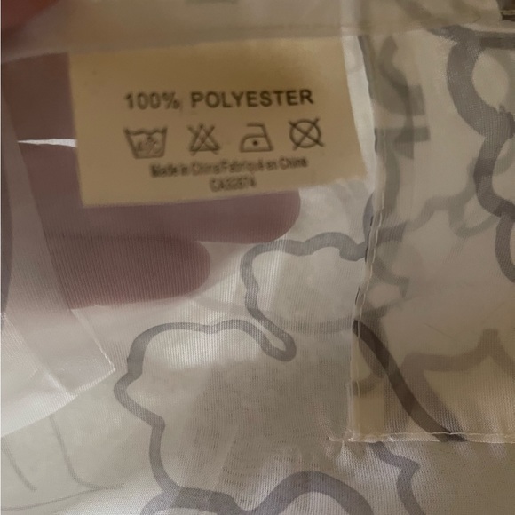 Set Of 2 White & Grey Floral Sheer Curtains 55x 98 inches - Picture 6 of 6